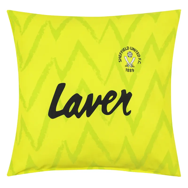 1990 Away Retro Cushion visual highlighting the main view