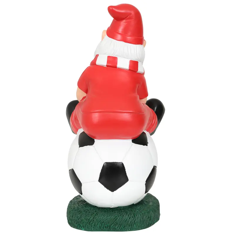 Closer look at Club Football Gnome, alternate