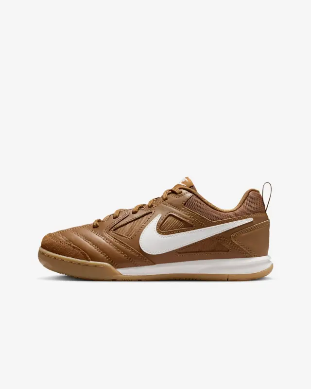 main product shot featuring Nike Gato Light British Tan Gum Light Brown Ivory Archaeo Brown (GS)