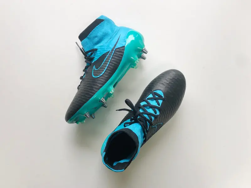 Product photography of Nike Magista Obra Tech Craft Leather - Black / Turquoise Blue SG Pro, alternate