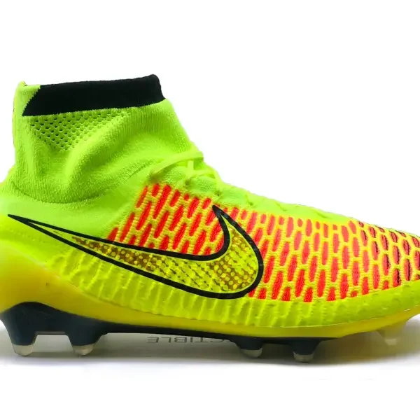 main view of Nike Magista Obra Volt / Metallic Gold Coin / Black FG Launch Edition