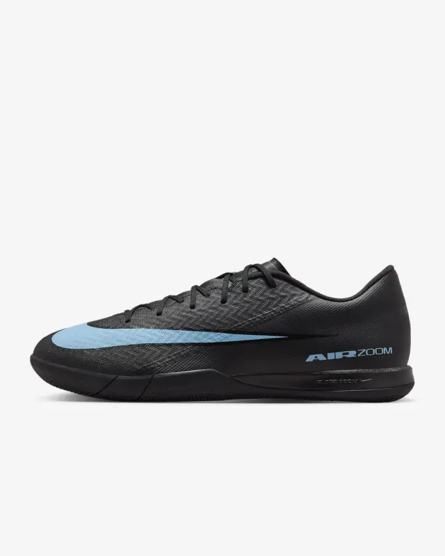 Nike Mercurial Vapor 16 Academy IC Shadow Pack displayed in a main image