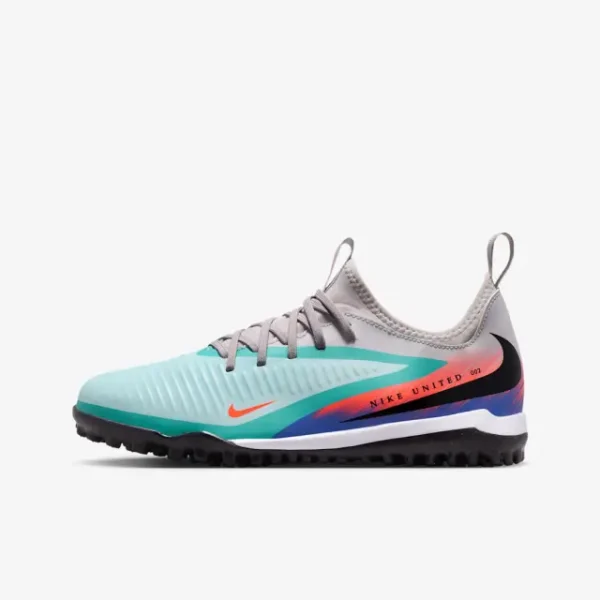 Nike Phantom 6 Low Academy TF United 002 Pack (GS) pictured from a main angle