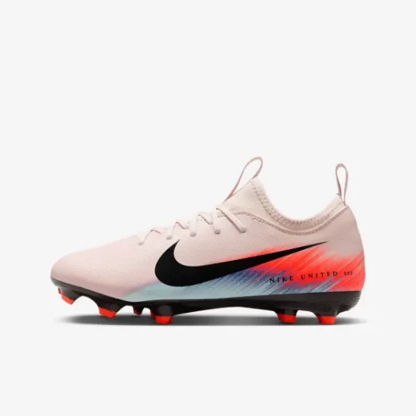 main product shot featuring Nike Zoom Mercurial Vapor 16 Academy FG/MG United 002 Pack (GS)
