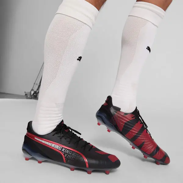 alternate product shot featuring Puma King Ultimate FG AG 'Launch Edition'