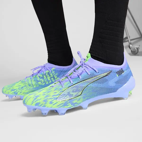 Puma Ultra 5 Ultimate FG Chasing The Dream Pack shown in a alternate product photo