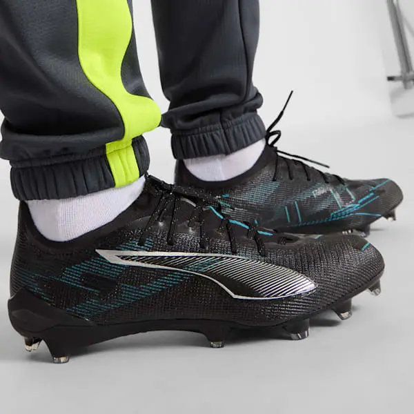 Shop image of Puma Ultra 5 Ultimate FG 'Eclipse Pack' in alternate view